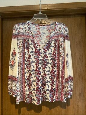 Lucky Brand Cream V-Neck Tunic with Red & Navy Floral Border Print
